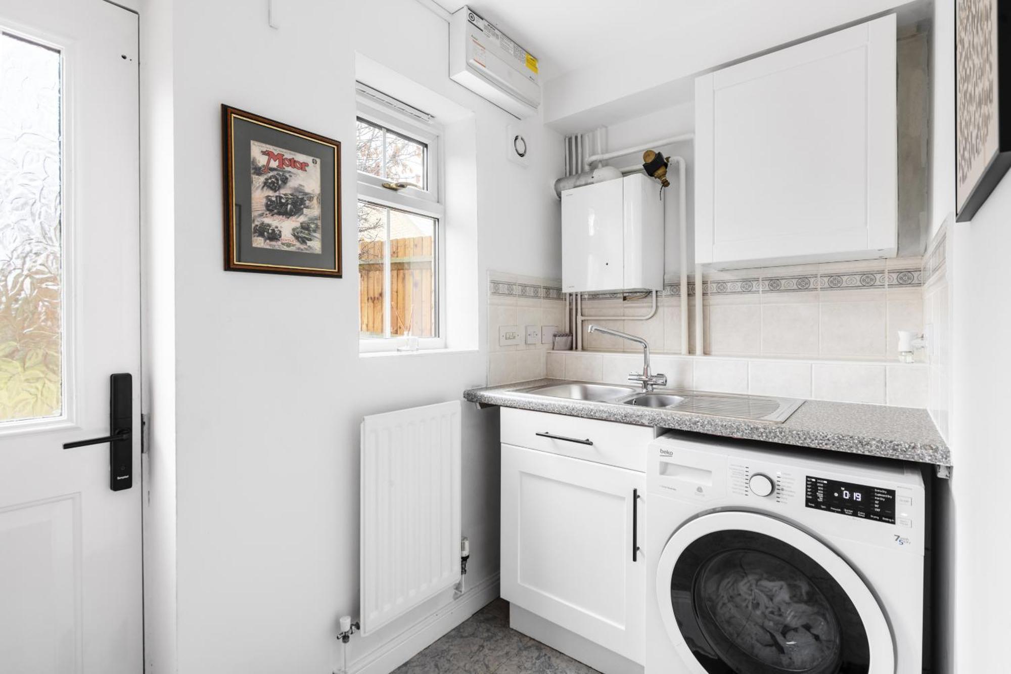 Luxurious 3 Bed House With Free Parking, Close To The Train Station & Town Braintree Exterior foto