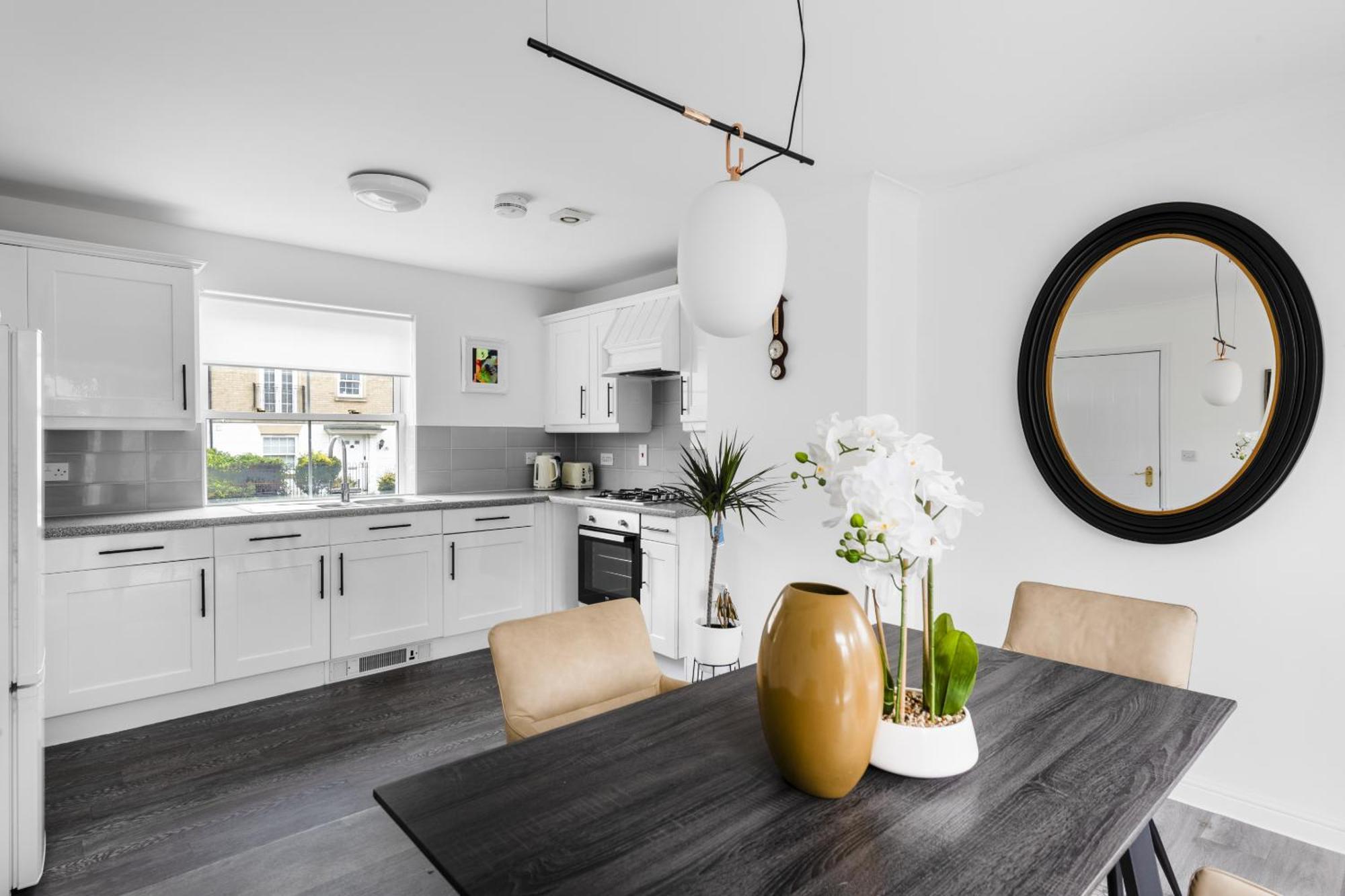 Luxurious 3 Bed House With Free Parking, Close To The Train Station & Town Braintree Exterior foto